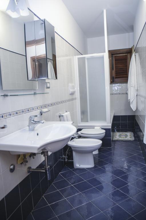 Eolian Residence Lipari  Pokoj fotografie